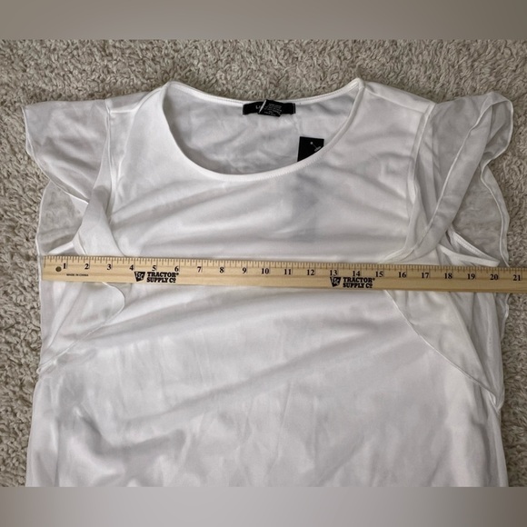 Women’s Large Liz Mccoy White Ruffle Short Sleeve Top - Picture 9 of 10
